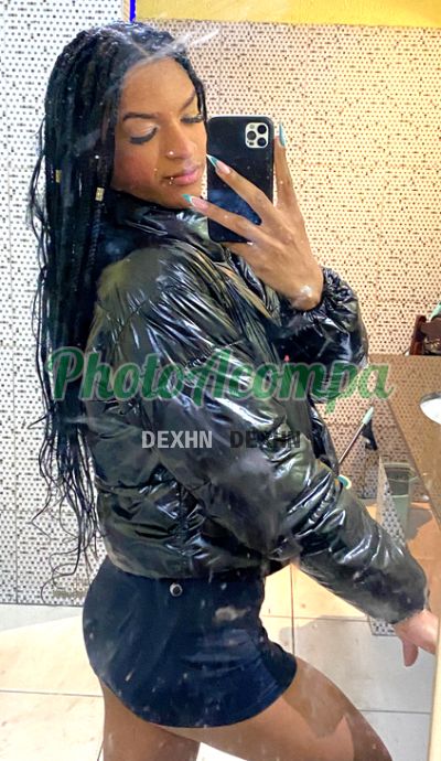 Mirela, travesti em Osasco
