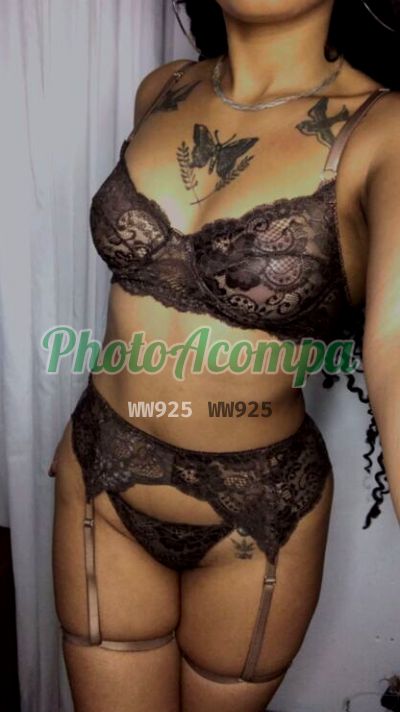 Pretinha ninfeta, garota de programa em Foz do Iguaçu