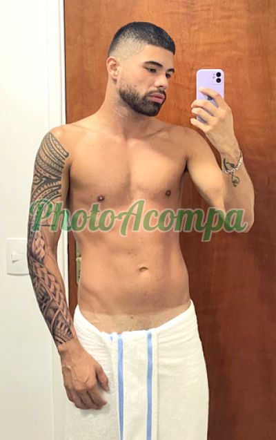 Vinícius, Garoto de programa em Florianópolis