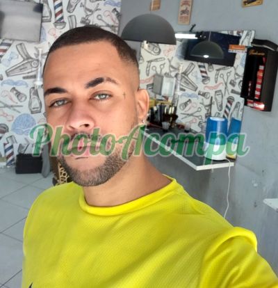 Pedro, garoto de programa no Recreio dos Bandeirantes (RJ)