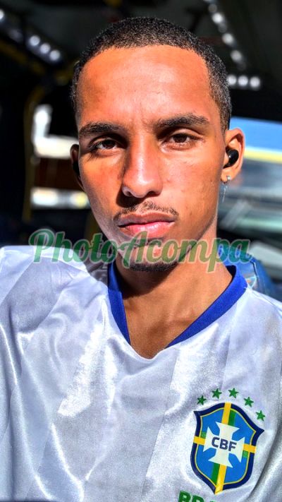Ruan (21) 99493-8806, Garoto de programa no Rio de Janeiro