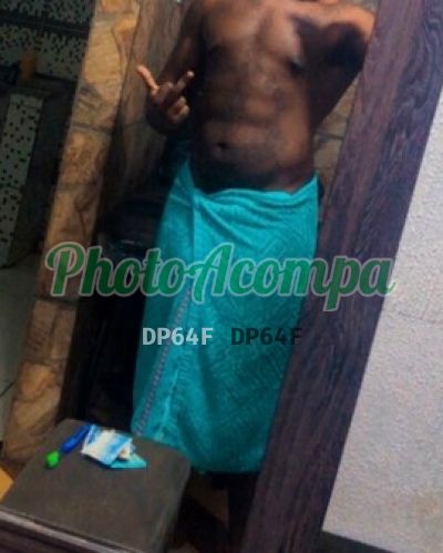 Wesley, garoto de programa em Copacabana (RJ)
