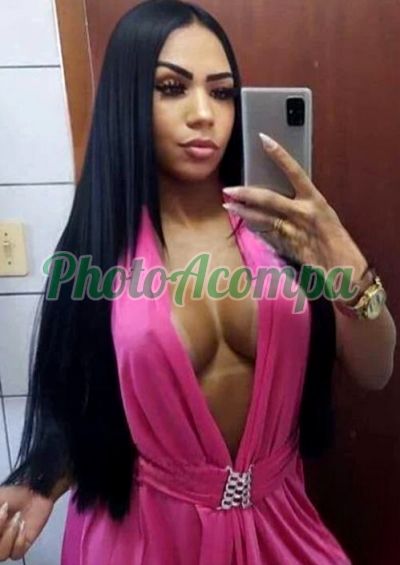Gabi, mulher que faz videochamadas e sexting