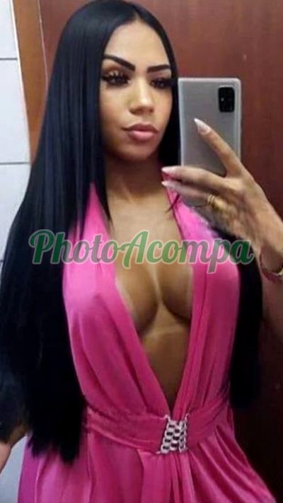Gabi, mulher que faz videochamadas e sexting