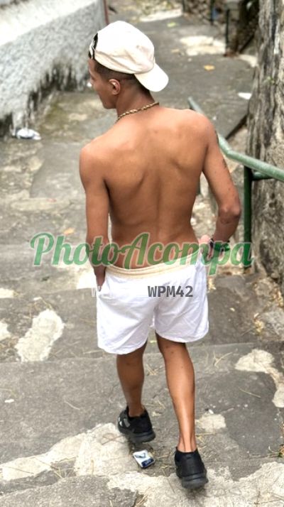 Juninho 22 cm, garoto de programa na Lapa (RJ)