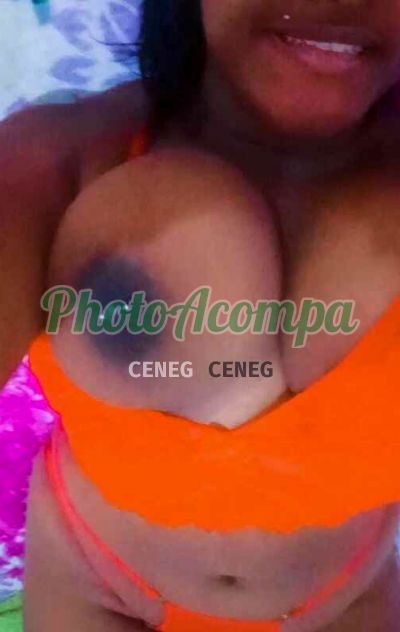 Preta Lactante, mulher que faz videochamadas e sexting