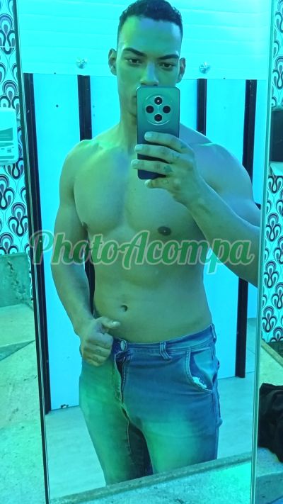 Kevin, garoto de programa em São Paulo