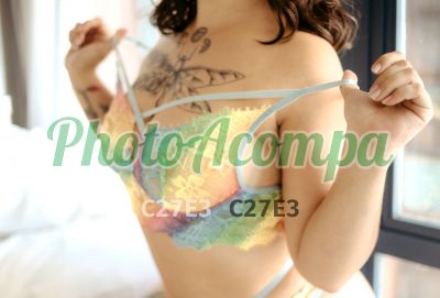 Thai Santy, mulher que faz videochamadas e sexting