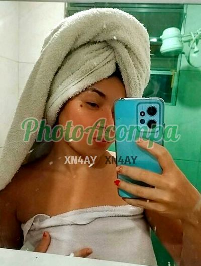 Gaby, mulher que faz videochamadas e sexting