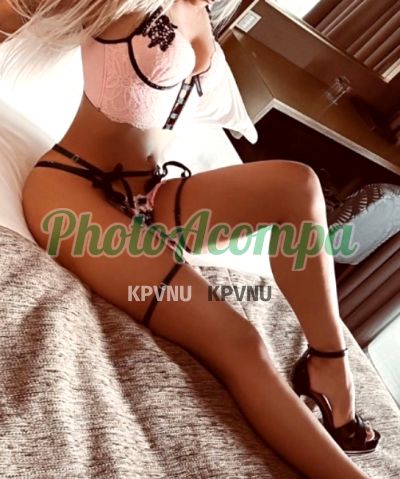 Ágata, mulher que faz videochamadas e sexting