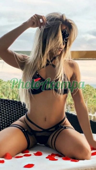 Ágata, mulher que faz videochamadas e sexting