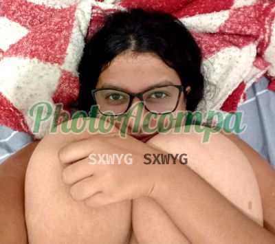 Bruna Peituda, mulher que faz videochamadas e sexting