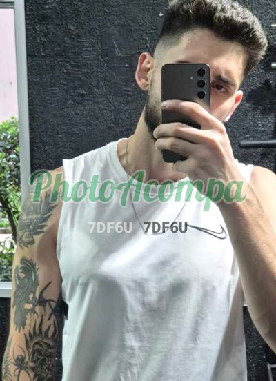 Leo, garoto de programa em São Paulo