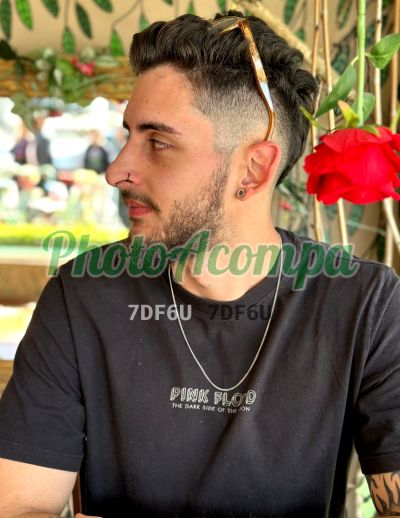 Leo, garoto de programa em São Paulo