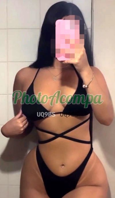 Bia, garota de programa no Recreio dos Bandeirantes (RJ)