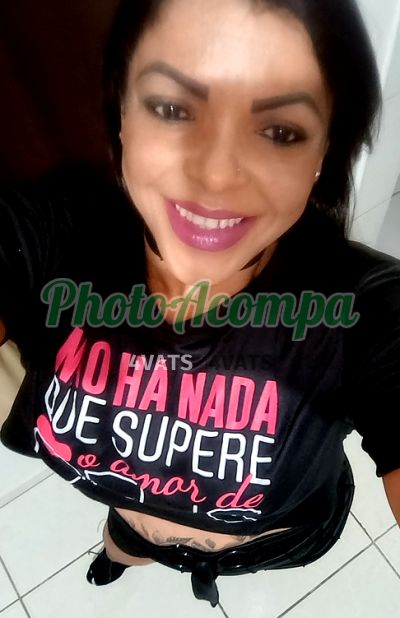 Macarena, escort em Mantena