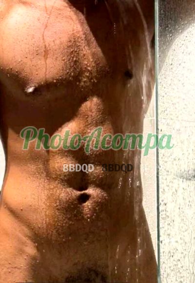 Lorenzo, garoto de programa em Copacabana (RJ)