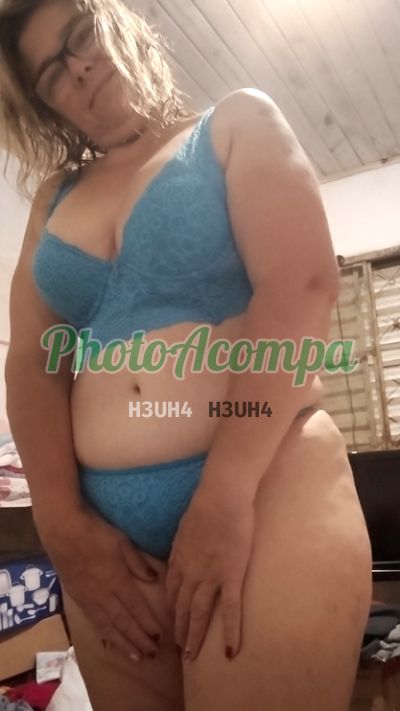 Manuela, mulher que faz videochamadas e sexting