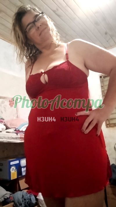 Manuela, mulher que faz videochamadas e sexting