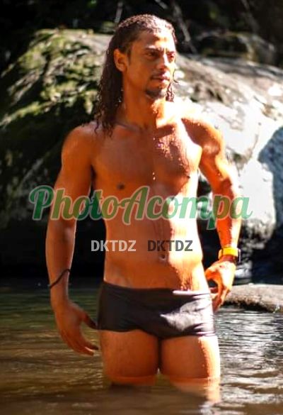 Surfista, garoto de programa em Copacabana (RJ)