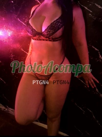 Milla, garota de programa em Copacabana (RJ)