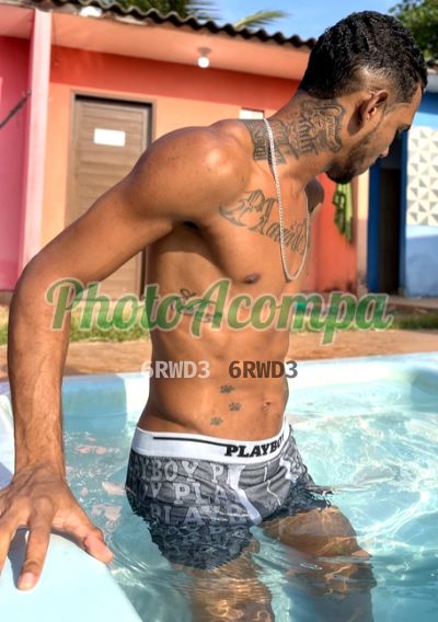 Phillype Simonns, garoto de programa em Recife