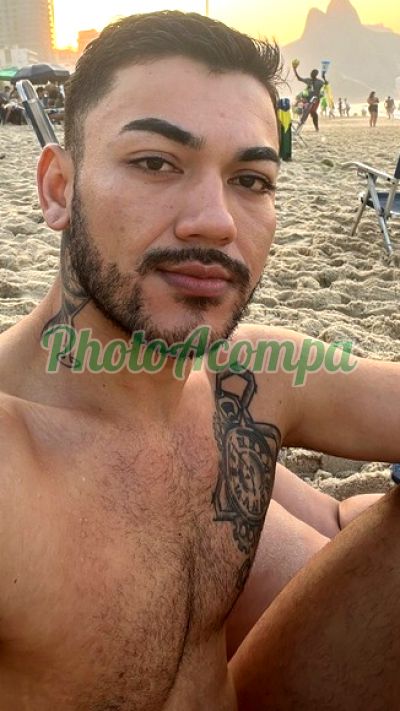 Felipe, garoto de programa em Copacabana (RJ)