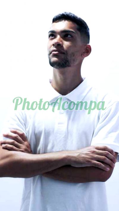 Januário, Homem que faz massagens eróticas no Recreio dos Bandeirantes (RJ)