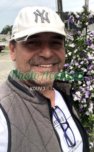 Keller, homem que faz massagens eróticas em Balneário Camboriú