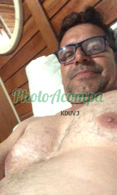 Keller, homem que faz massagens eróticas em Balneário Camboriú