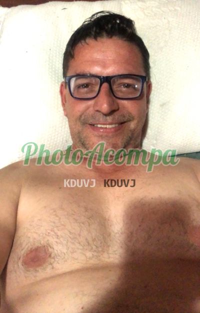 Keller, homem que faz massagens eróticas em Balneário Camboriú