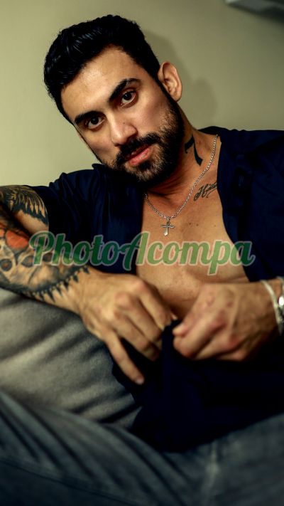 Eros Torres, Garoto de programa no Rio de Janeiro