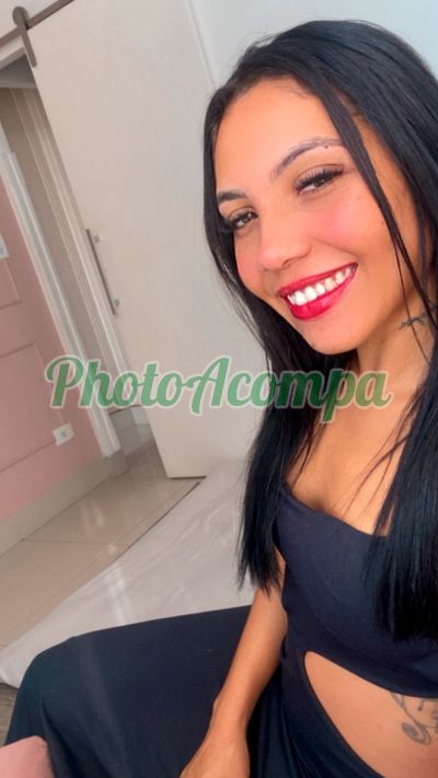 Lorraine, mulher que faz massagens eróticas em Praia Grande