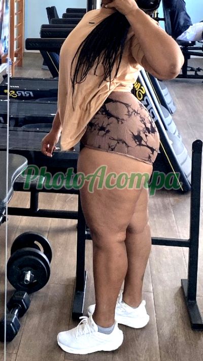 Ysis Moura, Garota de programa em Feira de Santana