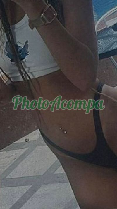 Lívia, acompanhante em Nova Iguaçu