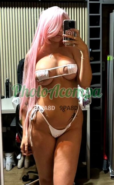 Nicole Angel, mulher que faz videochamadas e sexting
