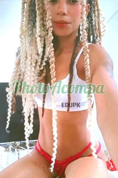 Chocolatinhoby, mulher que faz videochamadas e sexting