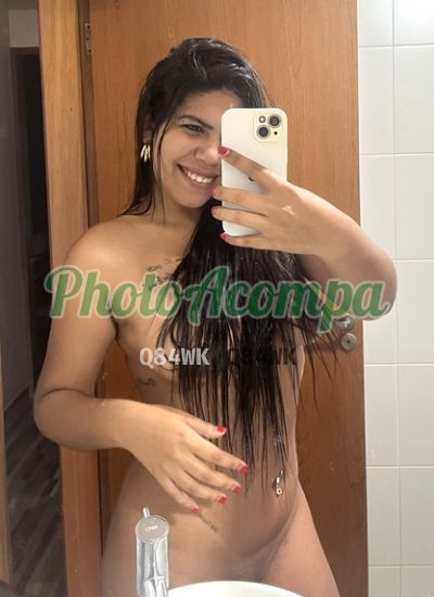 Morena, mulher que faz videochamadas e sexting