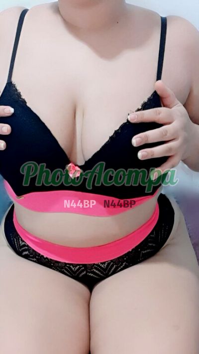 Sofia Paimon, mulher que faz videochamadas e sexting