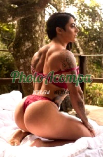 Bruna, mulher que faz videochamadas e sexting