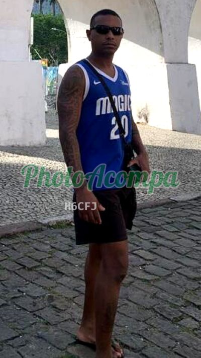 Rafael, garoto de programa em Copacabana (RJ)