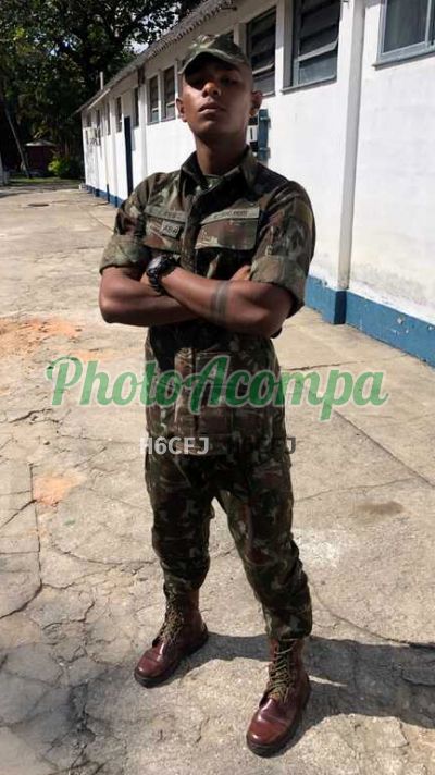 Rafael, garoto de programa em Copacabana (RJ)
