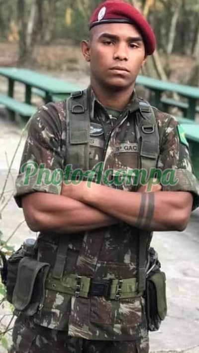 Rafael, garoto de programa em Copacabana (RJ)