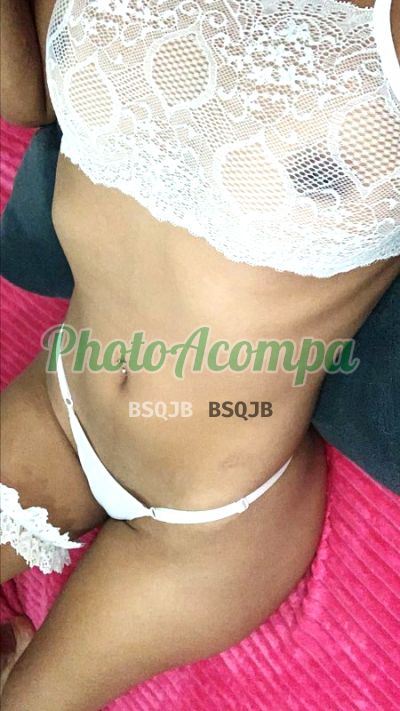 Camila Campos, mulher que faz massagens eróticas em Belo Horizonte