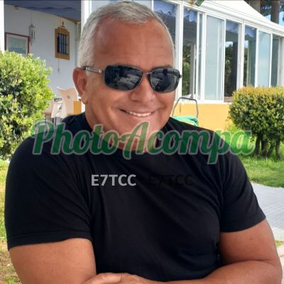 Carlos Gomes, homem que faz massagens eróticas em Curitiba