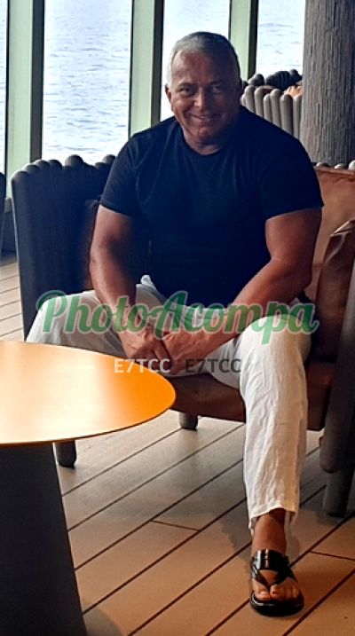 Carlos Gomes, homem que faz massagens eróticas em Curitiba