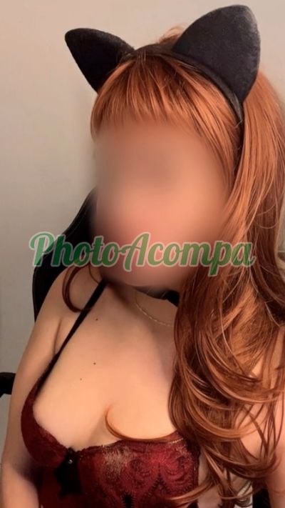 Mary Domm, mulher que faz videochamadas e sexting