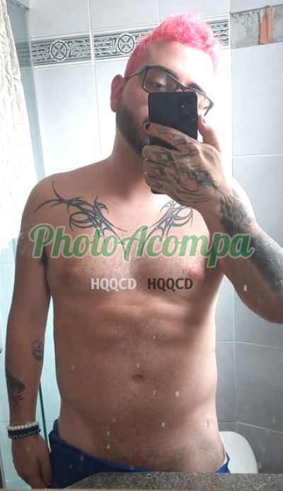 Luffy Saturnino, garoto de programa em Santos