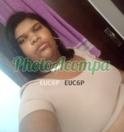 Bebela, mulher que faz massagens eróticas em Castilho
