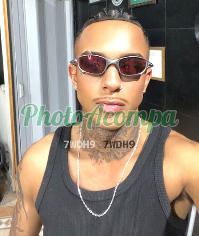 Pretinho Zs, garoto de programa em São Paulo